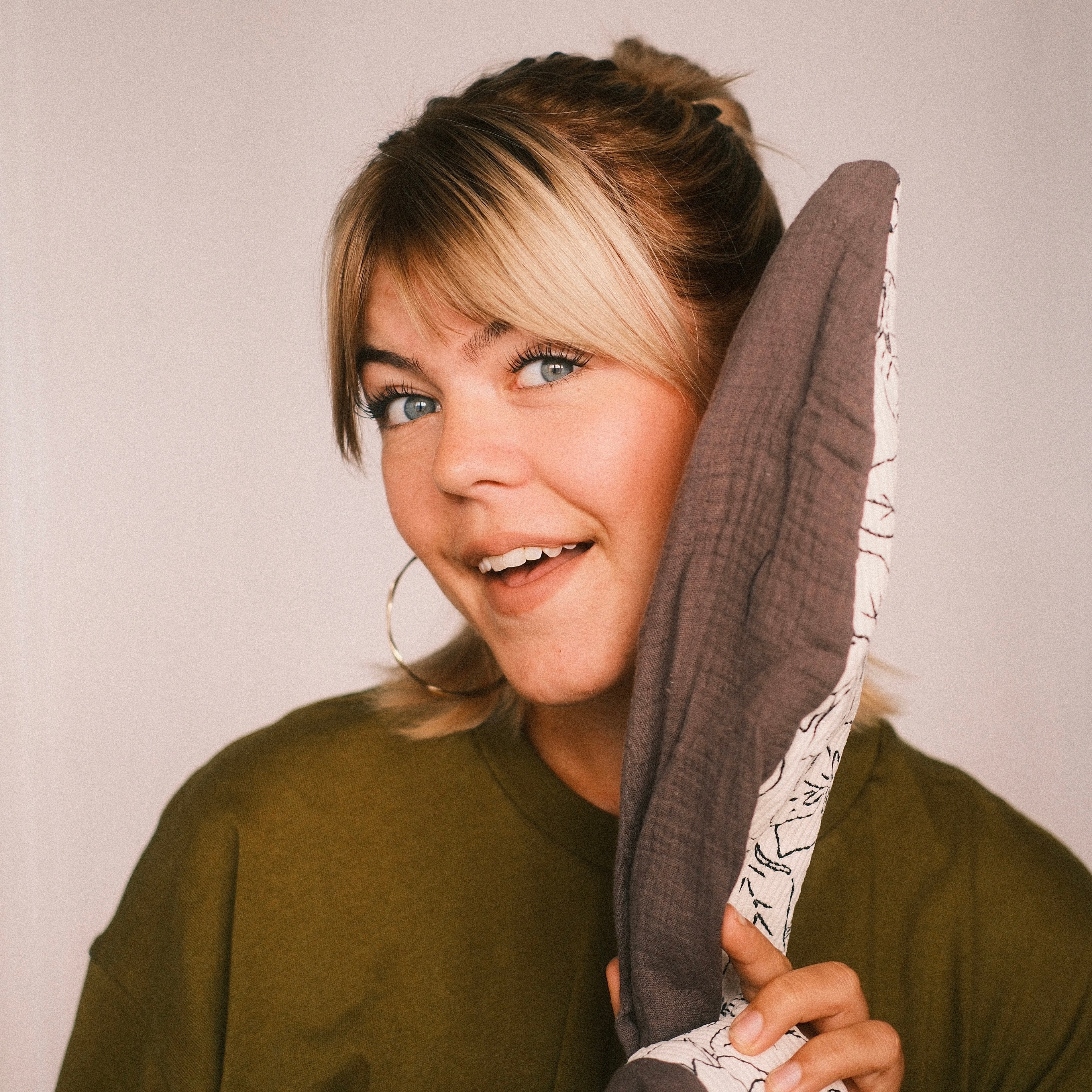 Drahthaarband 2 Seiten - Cord Blume Weiß