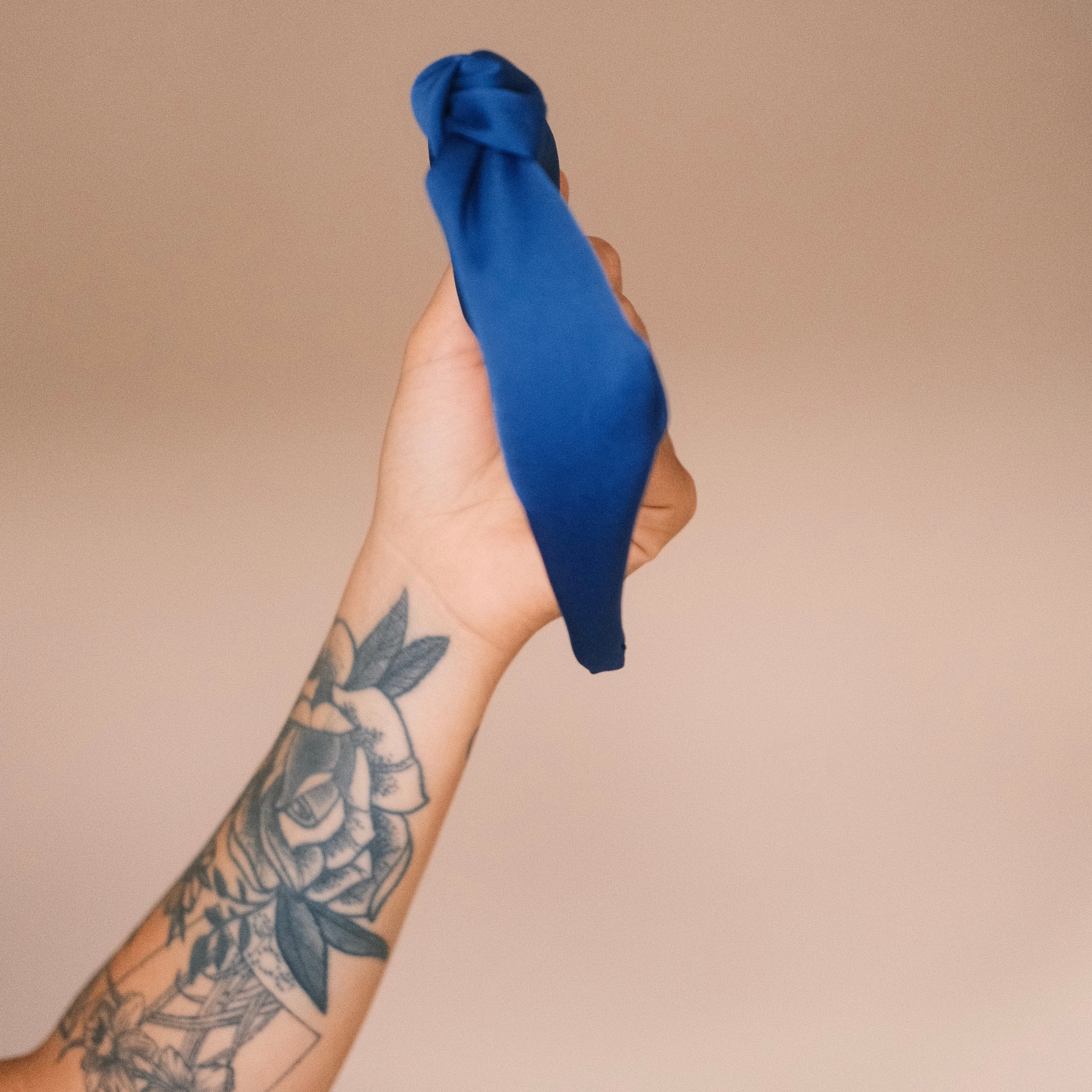 Rosalie - Satin Blau