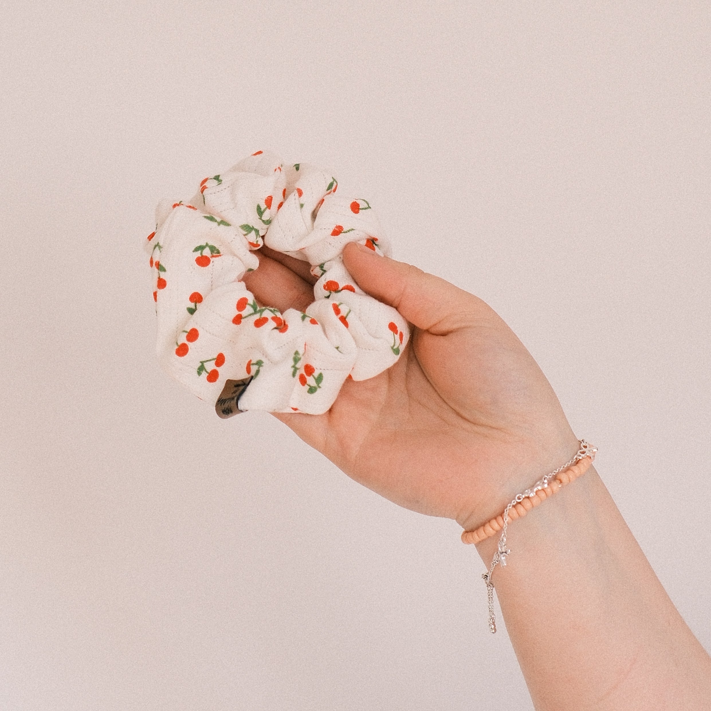 Scrunchie - Cherry Pop
