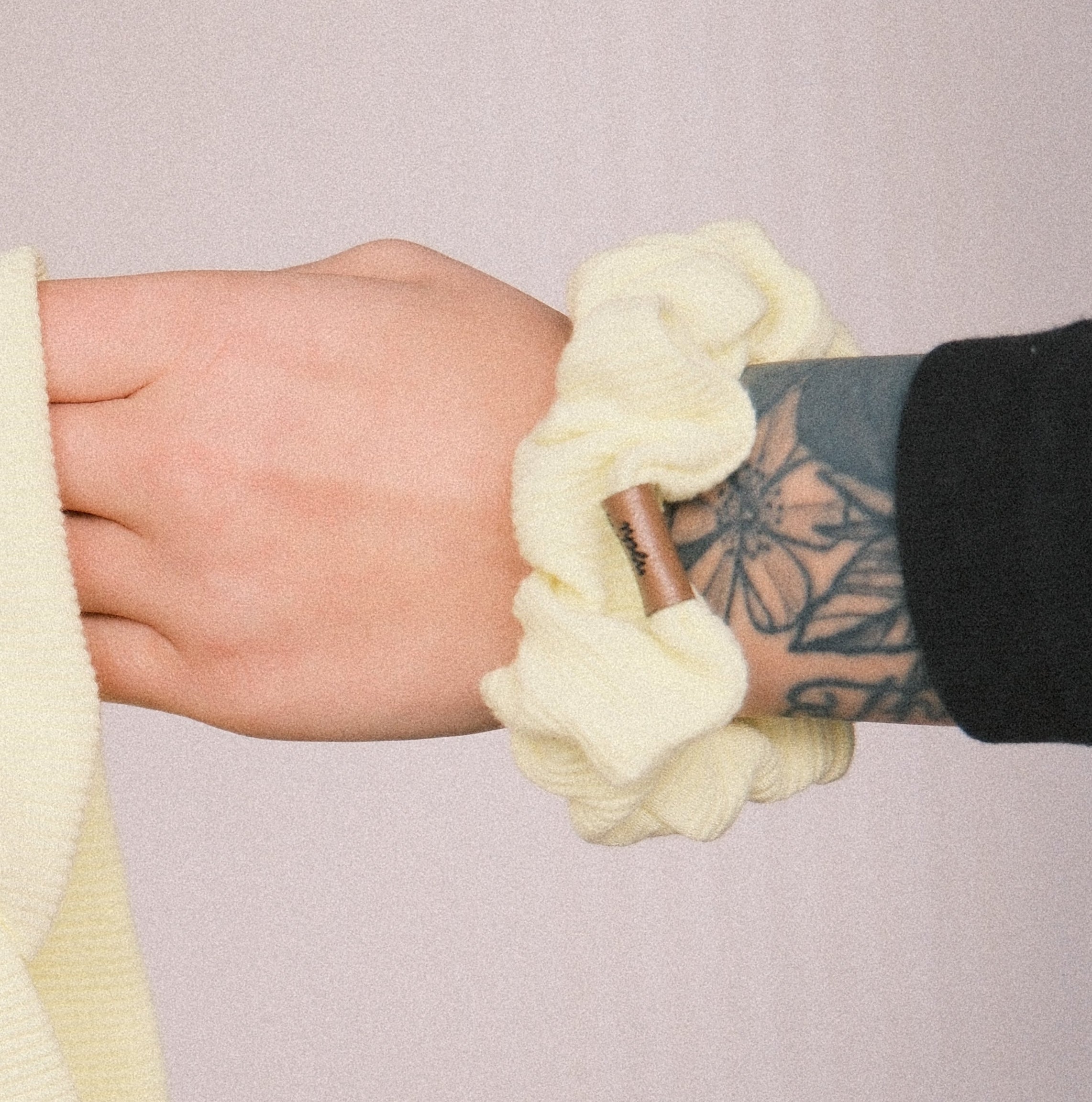 Scrunchie - Soft Rip Lemon