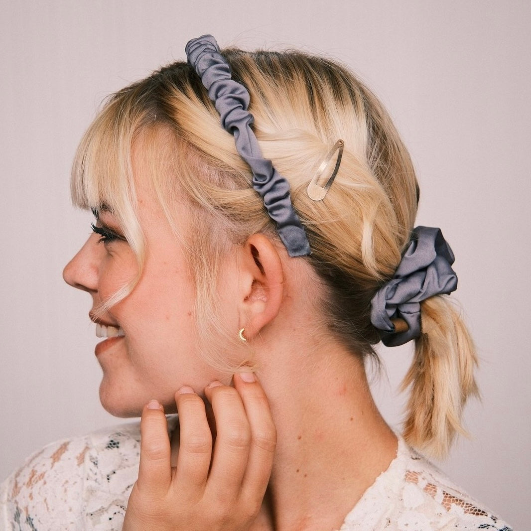 Scrunchie Satin Grau