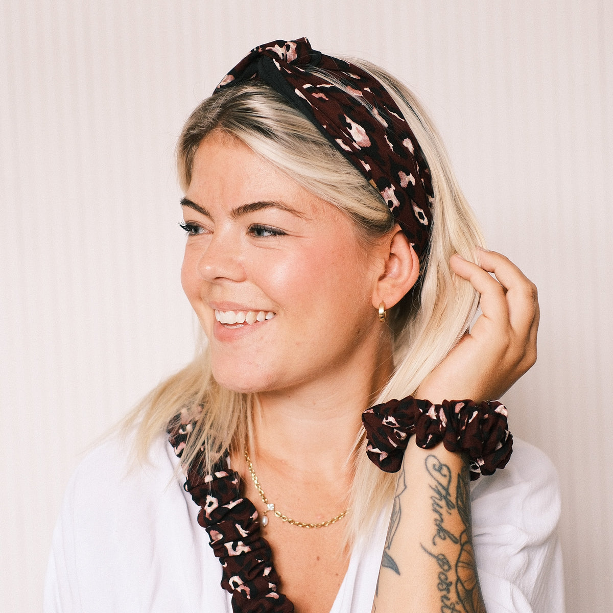 Drahthaarband Breit 2 Seiten – Leo Bordeaux
