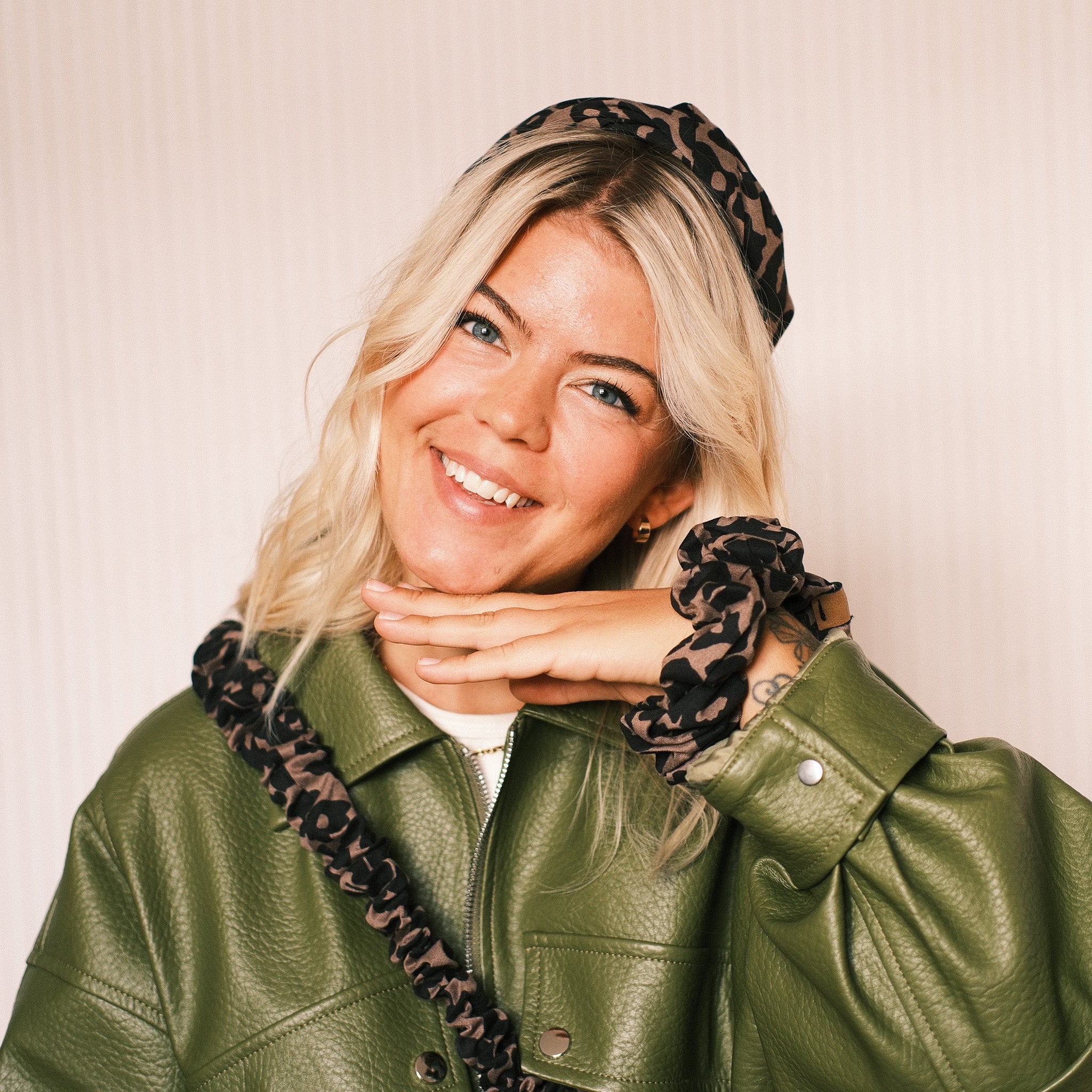 Big Scrunchie – Leo Karamell