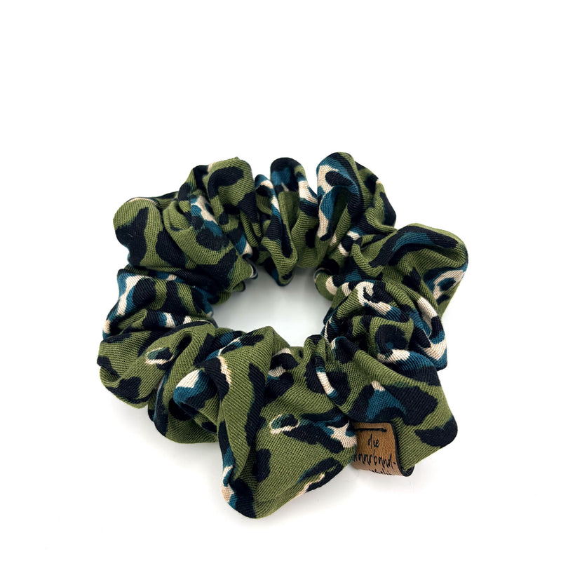 Scrunchie – Leo Tanne