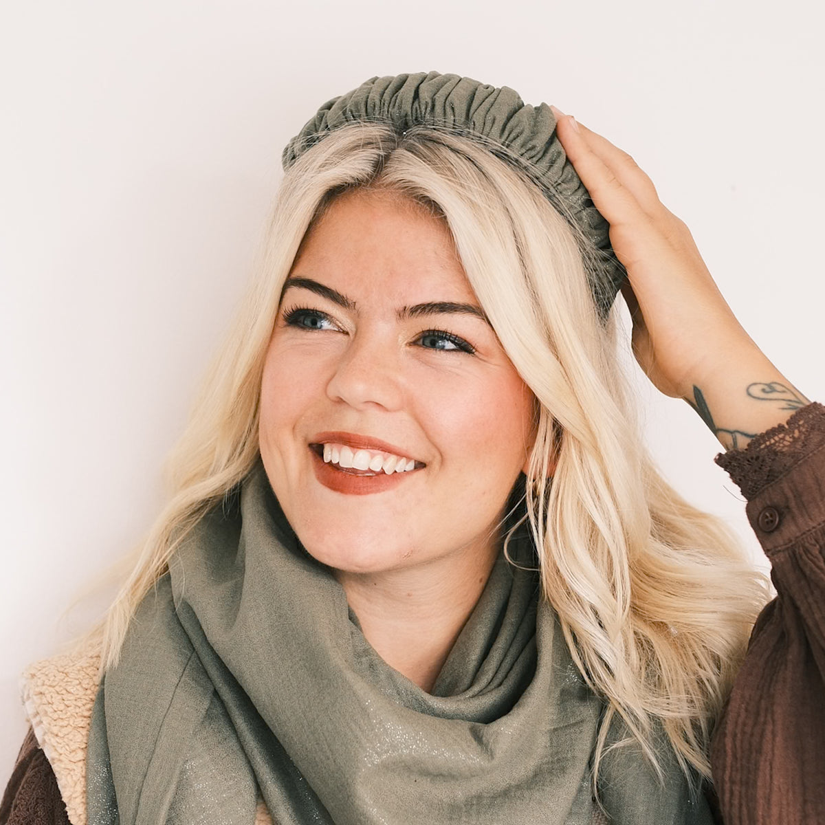 Ronja – Musselin Glitzer Khaki