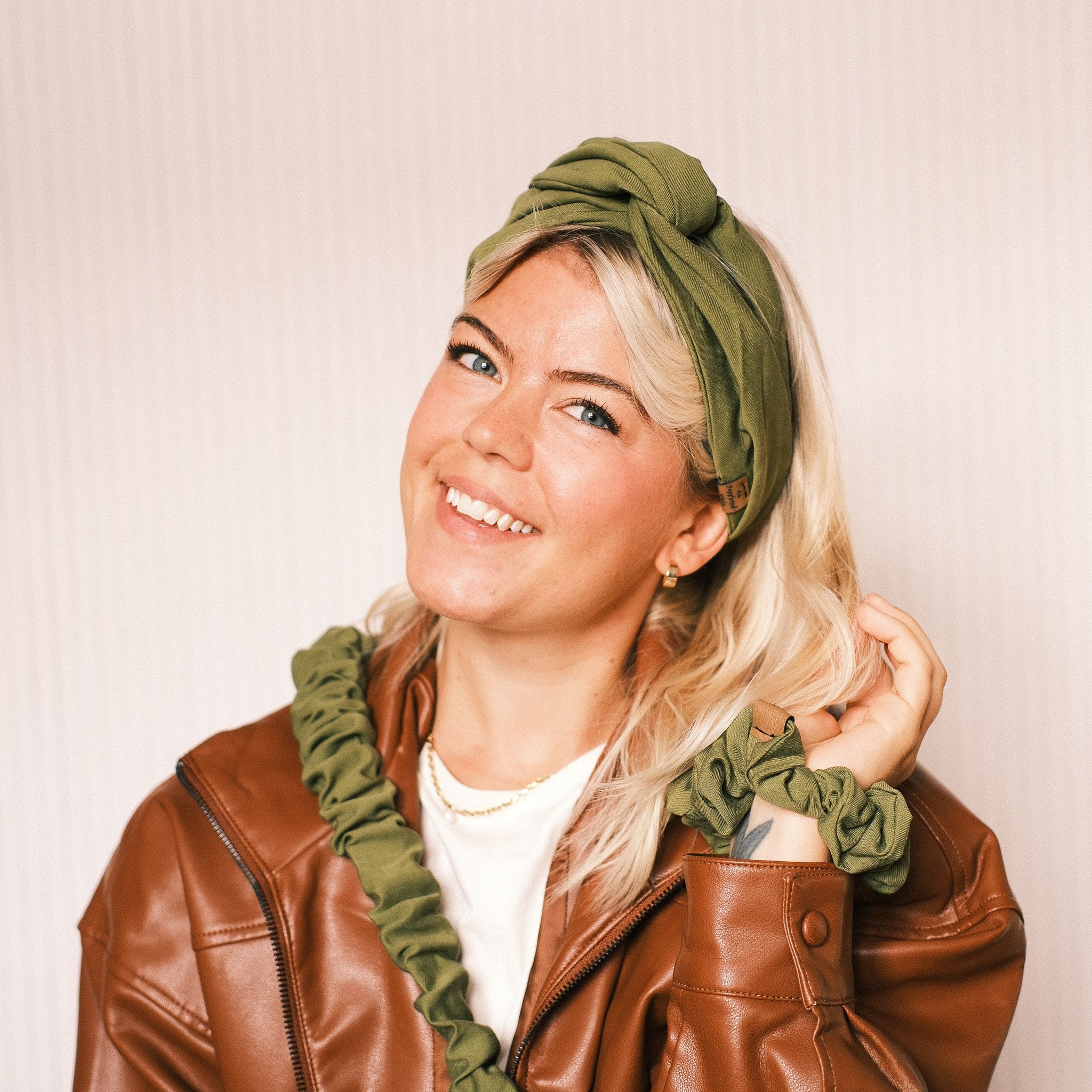 Drahthaarband Breit – Olivenhain