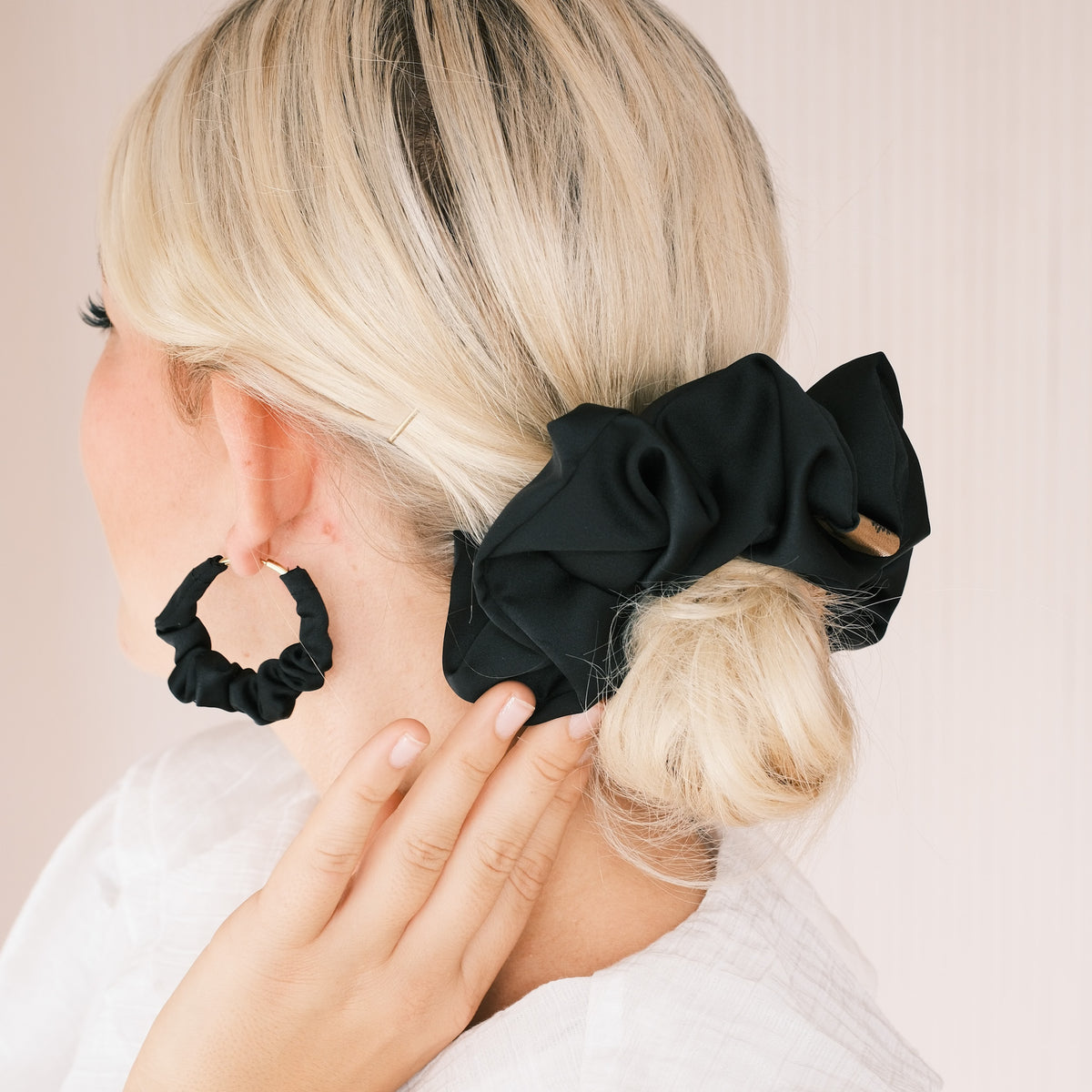 Big Scrunchie - Satin Schwarz