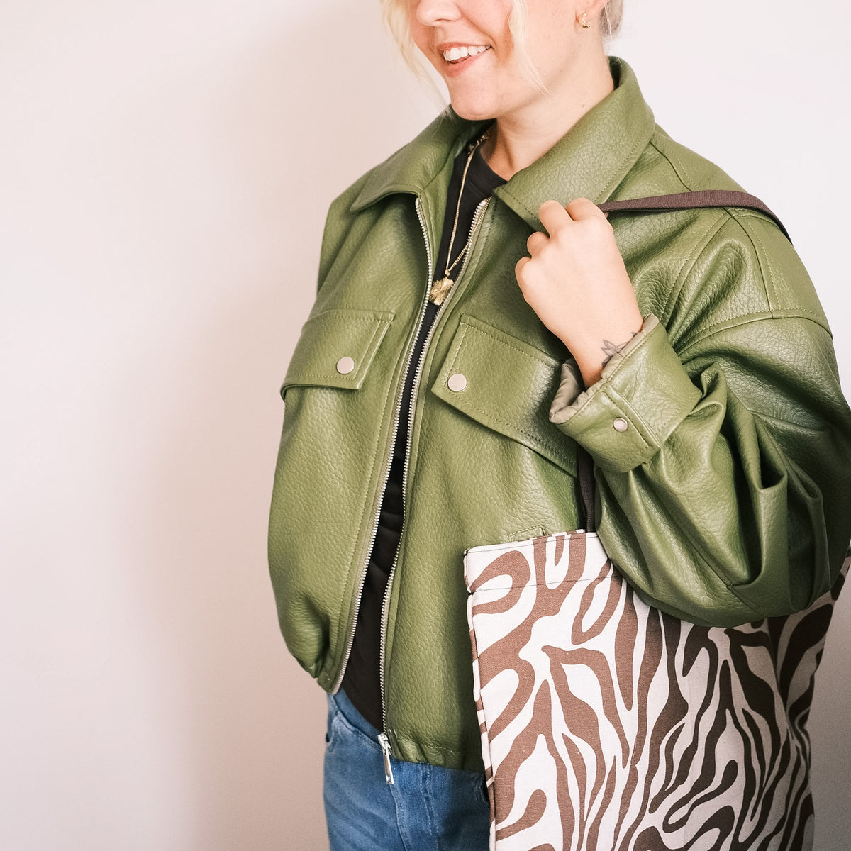 XL Shopper – Zebra Braun