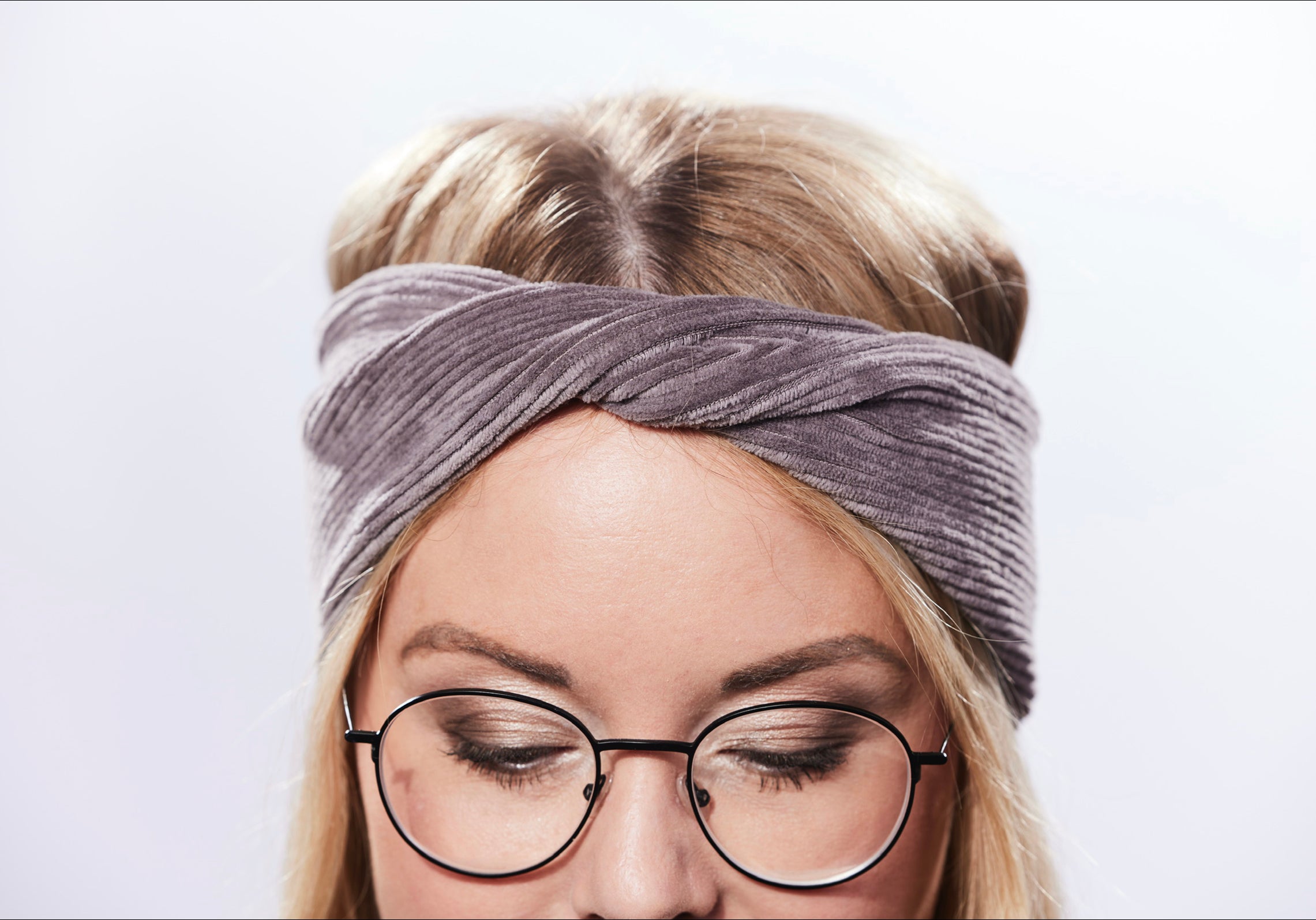 Haarband getrullert Cord grau